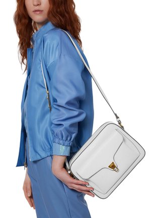 Coccinelle BEAT MEDIUM SOFT A TRACOLLA - Borsa a tracolla - white