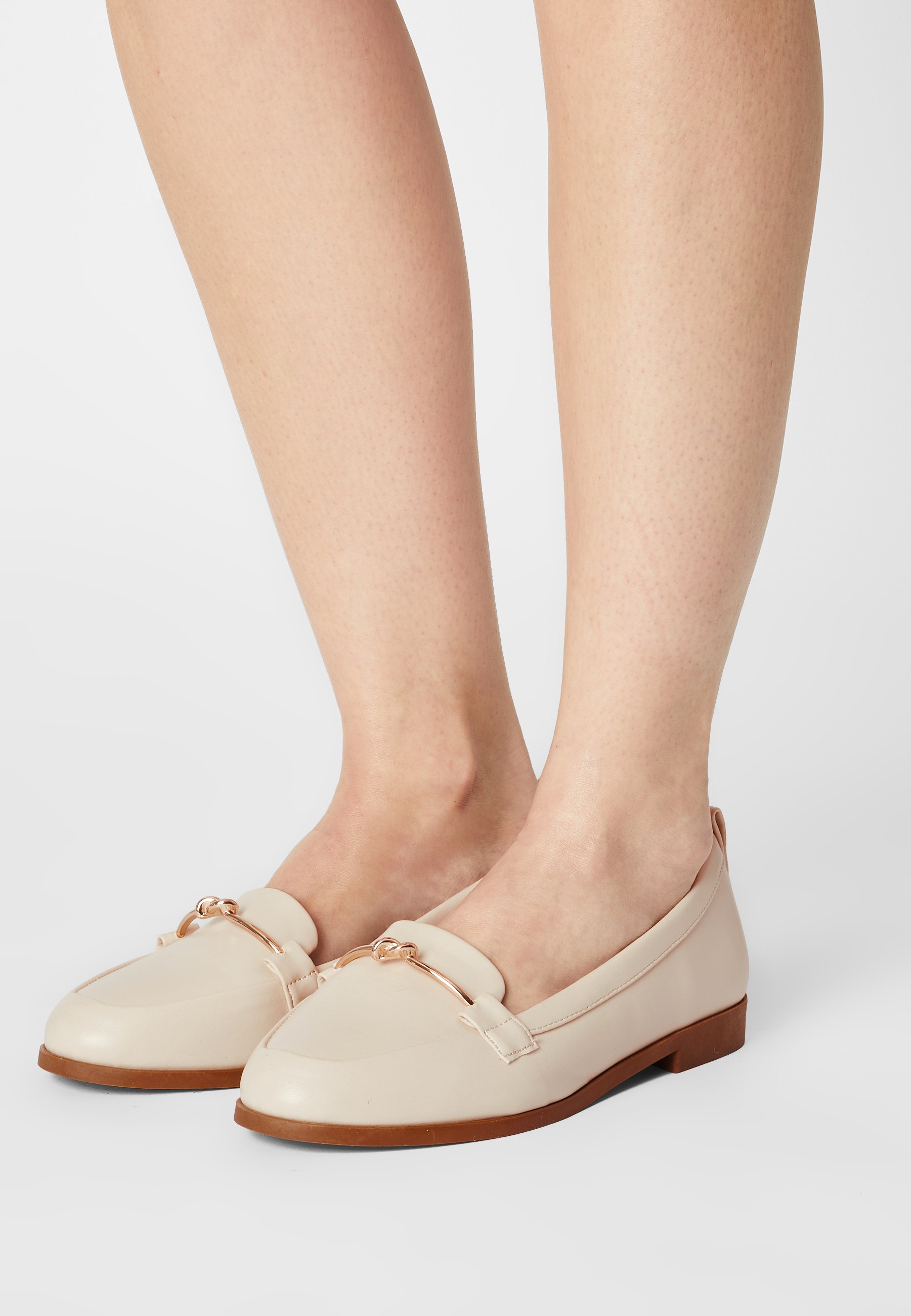 moderate overpronation