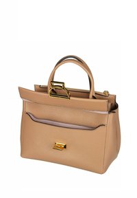 Sac à main en cuir beige au design structuré, doté d'une poignée supérieure, de ferrures dorées et d'une poche à rabat à l'avant avec une bordure contrastante.