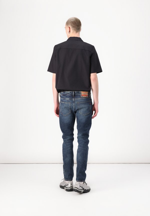D STRUKT - Slim fit jeans3