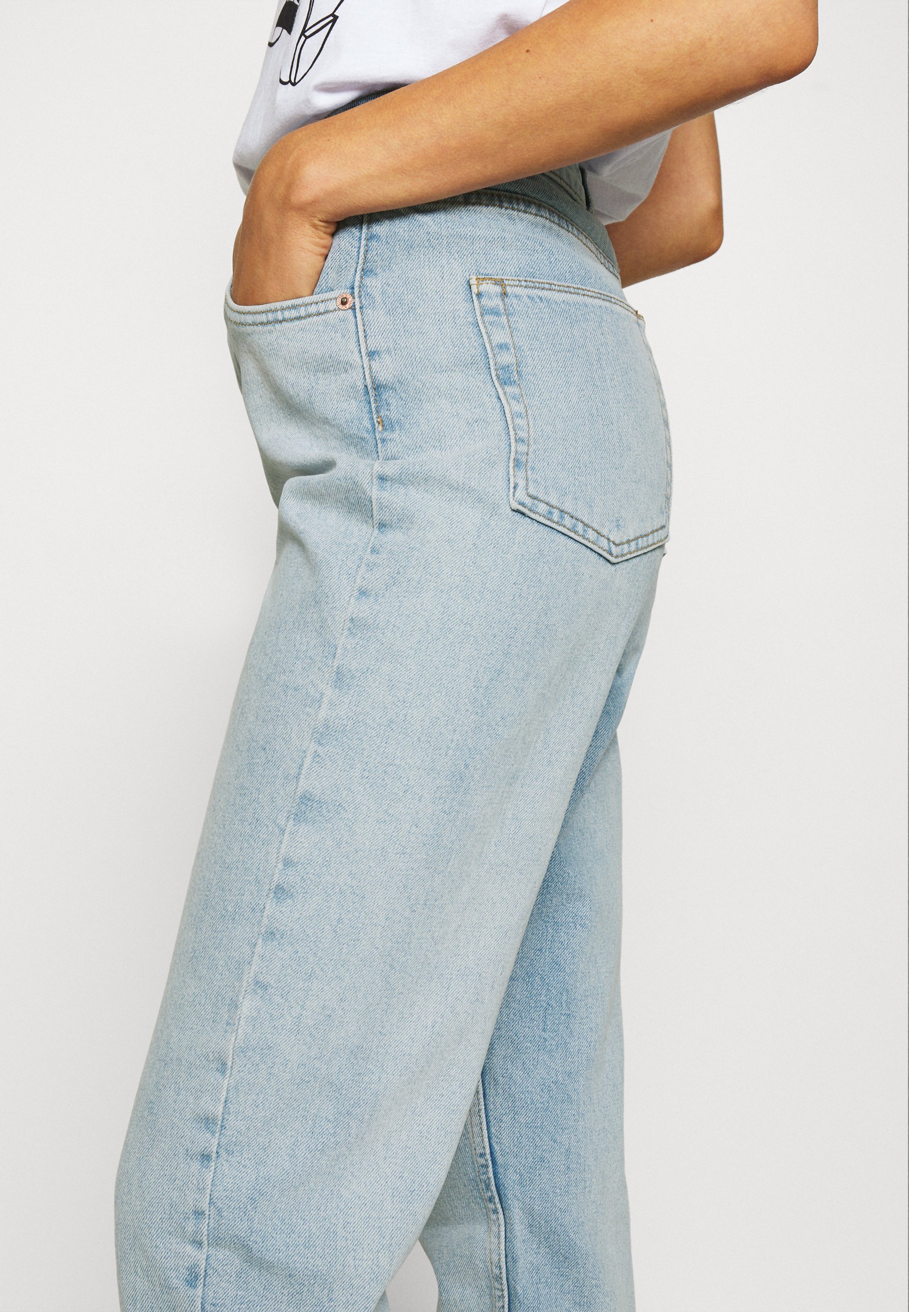 MOM - Relaxed fit jeans - bleach 