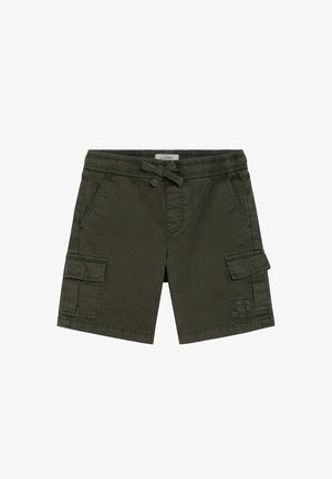 Pantalones cortos cargo verde oscuro con cintura elástica, cordón, bolsillos laterales y bolsillos con solapa en ambas piernas.