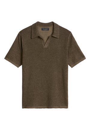 Brown short-sleeve knit polo shirt with open collar and soft textured fabric, labeled Marc O’Polo.