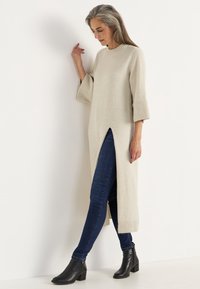 Cellbes of Sweden WITH HIGH SLIT - Neulemekko - light beige melange