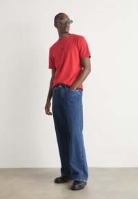 BOSS TCHUP - T-Shirt basic - medium red