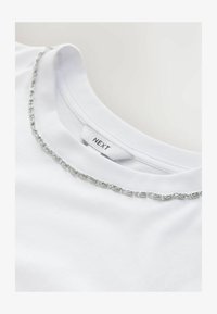 Nije odabrano, white