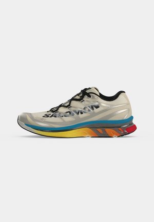 MM6 Maison Margiela, MM6 X SALOMON XT - Маратонки - vanilla/silver/lemon