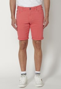 Koroshi BERMUDA STRETCH REGULAR COLORS BERMUDA STRET - Jeansshorts - rosa   pink