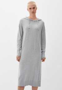 s.Oliver MIT KAPUZE - Robe pull - grau meliert