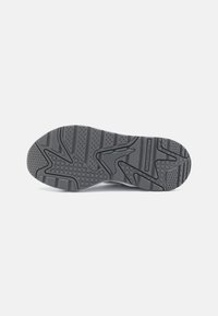 Puma RS X EFEKT PRM UNISEX - Trainers - white/cool dark gray