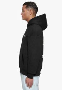 Dropsize HEAVY NUMBER - Kapuzenpullover - black