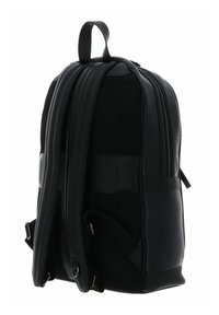 Sac à dos noir en cuir et mesh, avec une forme structurée, des poches latérales et des bretelles rembourrées et réglables pour plus de confort.