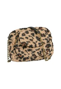 Bolso cruzado de estampado de leopardo hecho de tela suave; beige con manchas negras y marrones, con una correa de cadena dorada y detalles de cuero.