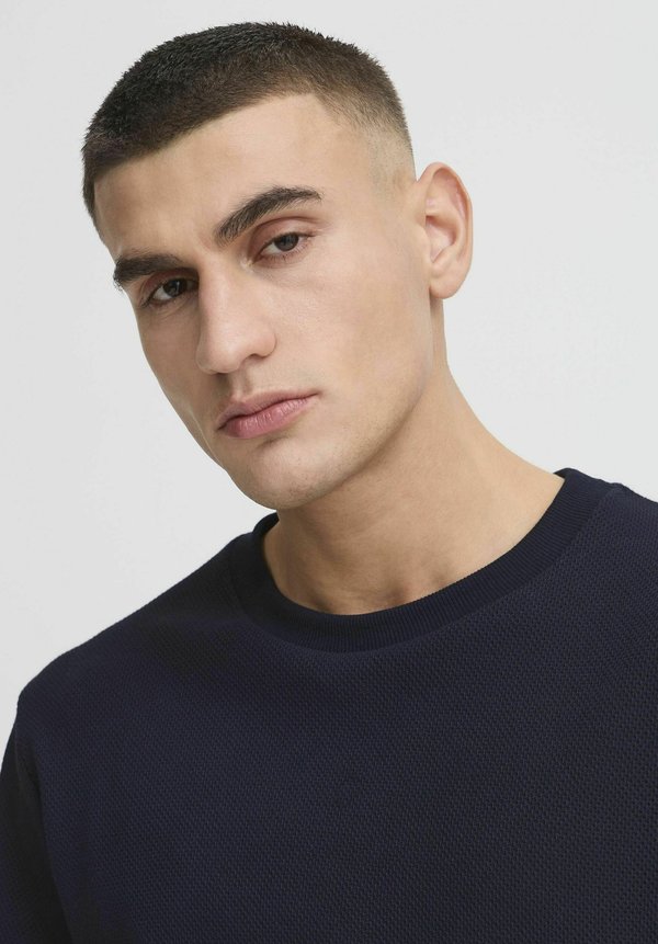 SDPAUL - Basic T-shirt3