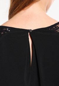 Object Camicetta - black