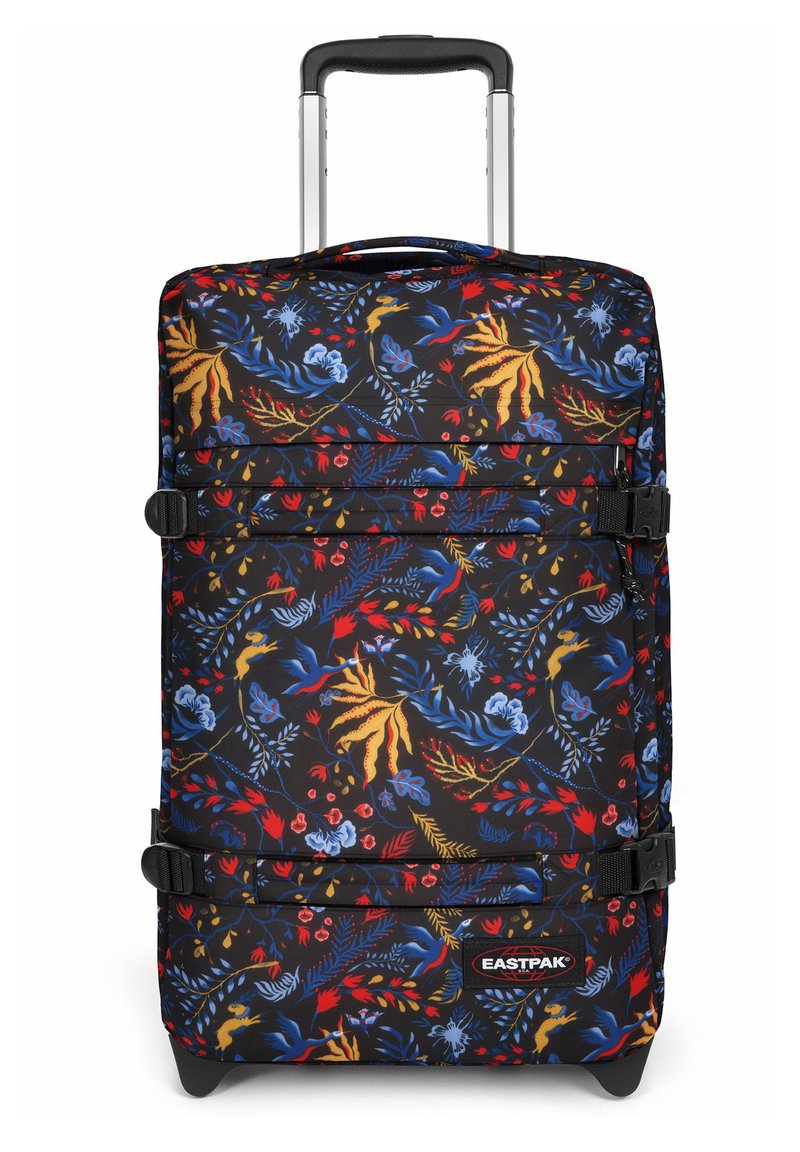 Rullväska med svart tyg som har ett färgglatt blommönster i blått, rött och gult. Inkluderar ett utdragbart handtag och spännen.