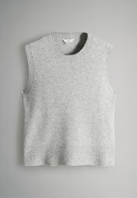 Graues, gestricktes, ärmelloses Oberteil mit rundem Ausschnitt, das einen gerippten Saum und eine glatte Textur aufweist. Einfaches Design ohne Verzierungen.