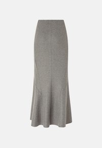 Falda gris hasta la rodilla hecha de tela suave con dobladillo acampanado, detalles de costuras y cintura ajustada.