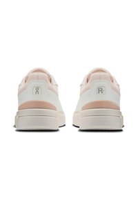 On THE ROGER ADVANTAGE - Trainers - white rosehip