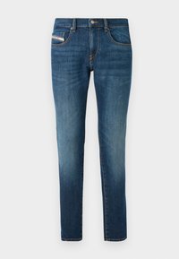 STRUKT - Kitsenevad teksad - 01