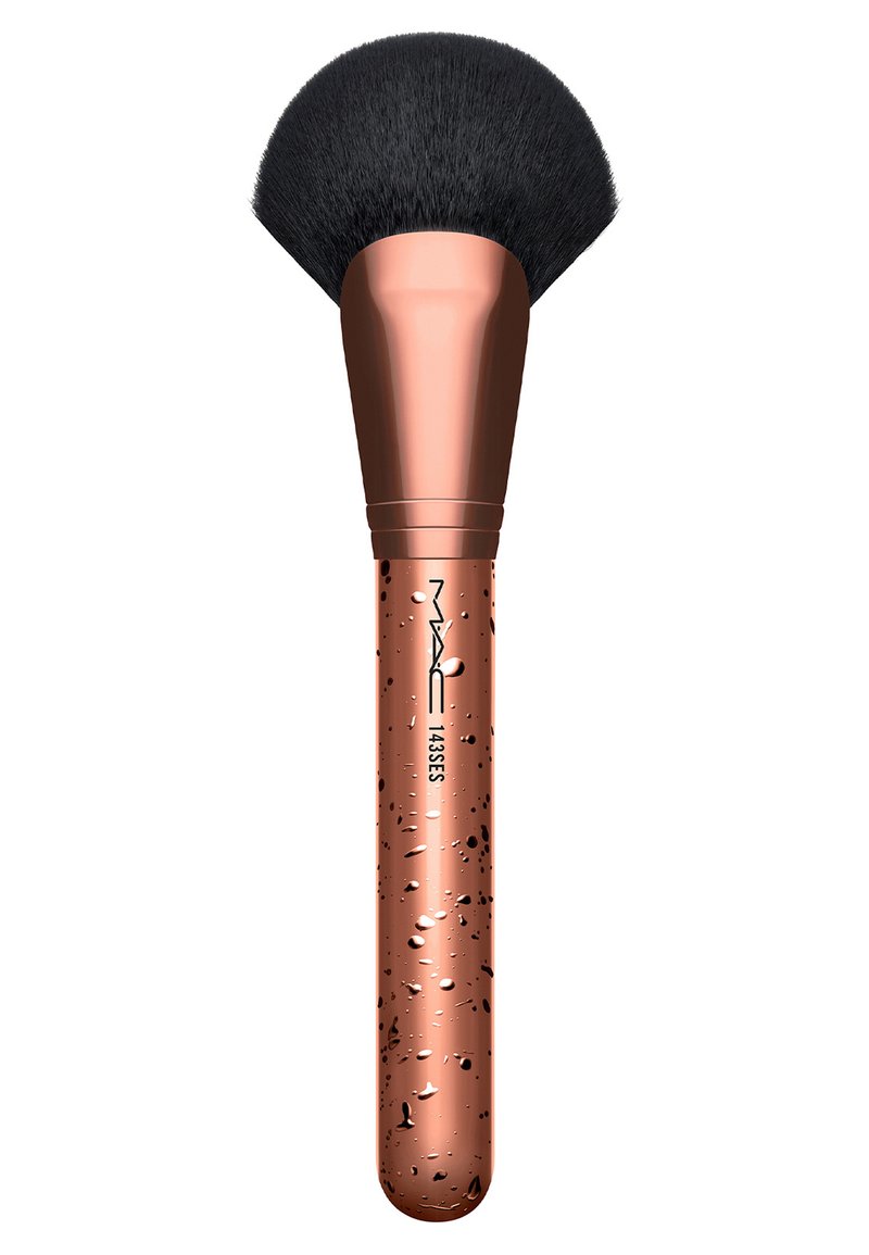 MAC BRONZING COLLECTION 143 SES MEDIUM FACE FAN BRUSH Puderpinsel