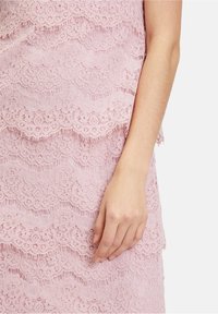 Vera Mont Robe fourreau - light pink