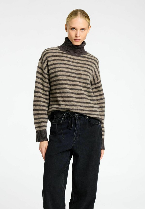 ROLLKRAGEN - Strickpullover - after dark 1