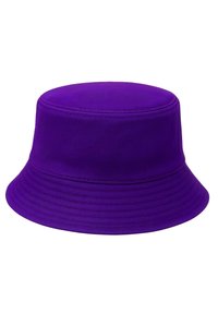 Lila Bucket-Hut aus strukturiertem Stoff mit einer stabilen Oberseite und breiter, nach unten abfallender Krempe mit horizontalen Nähten.