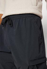 Columbia BOUNDLESS TREK™ CARGO PANT - Lauko kelnės - black