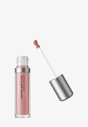 Vloeibare matte lipkleur in een doorzichtige tube met zilverkleurige dop en applicator, met een zachtroze tint op het sponsachtige uiteinde.