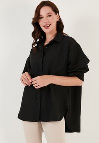 LELA LOOSE FIT - Užsagstoma palaidinė - black