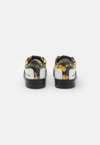 Versace Jeans Couture FONDO COURT SHOES  - Sneakers - white/multi-coloured