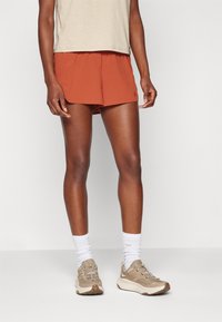 Peak Performance TRAIL LIGHT SHORTS - Športne kratke hlače - spiced/desert blow