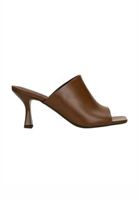 Mules ouverts en faux cuir marron avec un talon effilé, dotés d'une finition lisse et d'un design minimaliste.