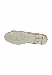 Suola di sandalo con superficie in gomma testurizzata, con parte superiore in suede beige, suola sintetica di colore chiaro e dettagli decorativi.