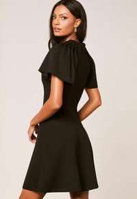 Lipsy SHORT FLUTTER SLEEVE SKATER - Rochie tip cămașă - black