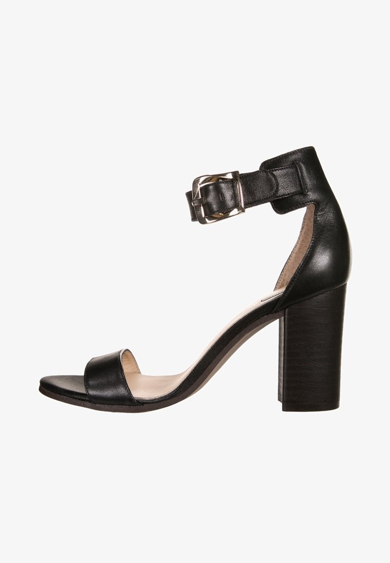 KIOMI Sandaler - black