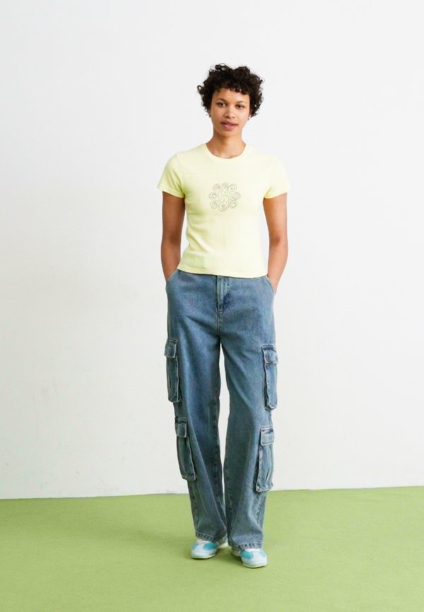 RELAX TEE  - Print T-shirt - lemon3