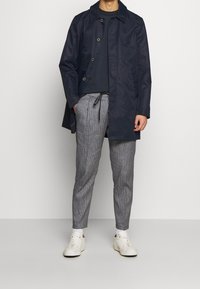 J.LINDEBERG Kort kappa / rock - dark blue