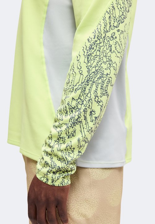 Nike STRIDE - Camiseta de manga larga - light lemon twist/grey fog — foto 6