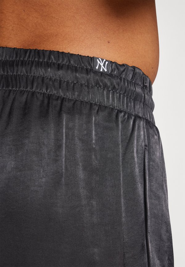 MLB NEW YORK YANKEES SHORT - Club wear2
