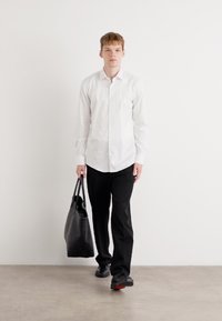 Thumbnail Image 2