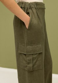 Next  REGULAR FIT zielony