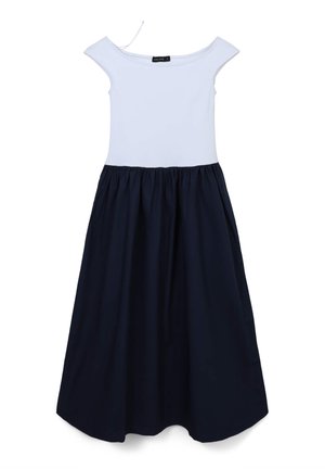 Weißes und marineblaues, farbblockiertes Kleid mit tailliertem Oberteil, schulterfreiem Design und einem ausgestellten, gerafften Rock. Aus leichtem Stoff gefertigt.