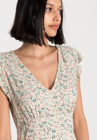 Even&Odd Vestido de dia - pink