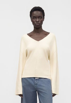 CLOSED, DEEP V NECK - Πουλόβερ - whipped cream