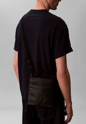 Calvin Klein BOLD FLATPACK - Sac bandoulière - black