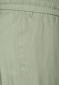 Thumbnail Image 5
