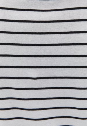 Weißer Stoff mit horizontalen schwarzen Streifen. Weiche Textur, gleichmäßig verteilte Streifen. Einfaches Design, geeignet für lässige Kleidung.