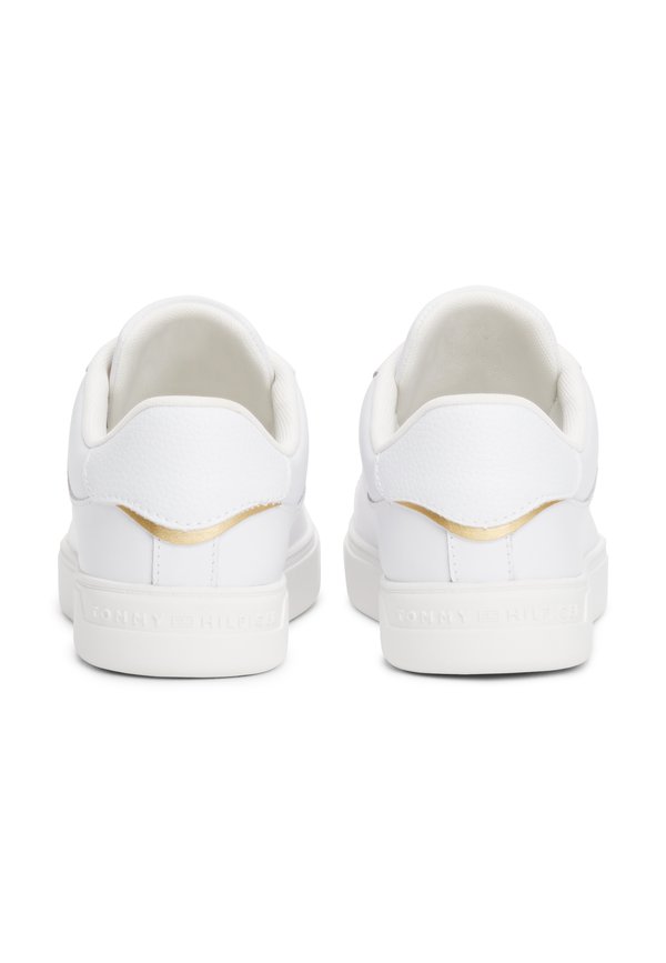 ESSENTIAL COURT - Trainers3